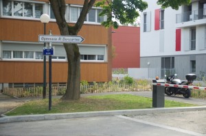 gymnase-Descartes-entrée-parking